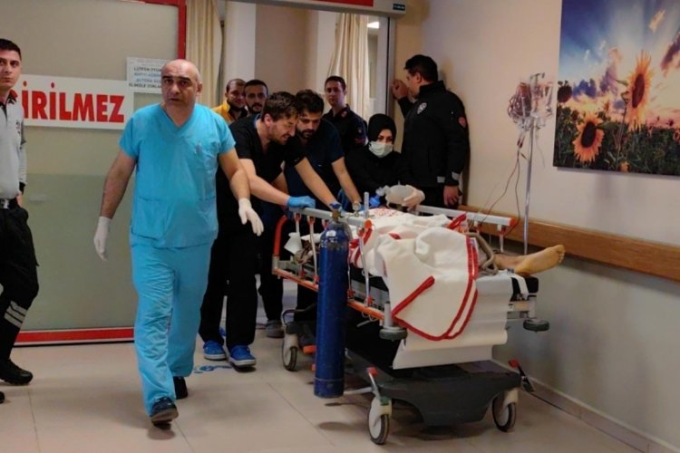 Bursa'da yerinden fırlayan testerenin boynunu kestiği iş&ccedil;i hayatını kaybetti