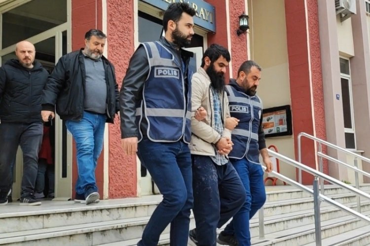 12 yıl &ouml;nce işlenen cinayetin zanlısı İzmir'de yakalandı