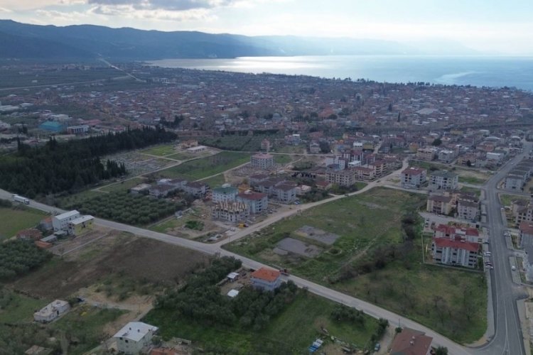 Deprem sonrası İznik'e g&ouml;&ccedil; başladı
