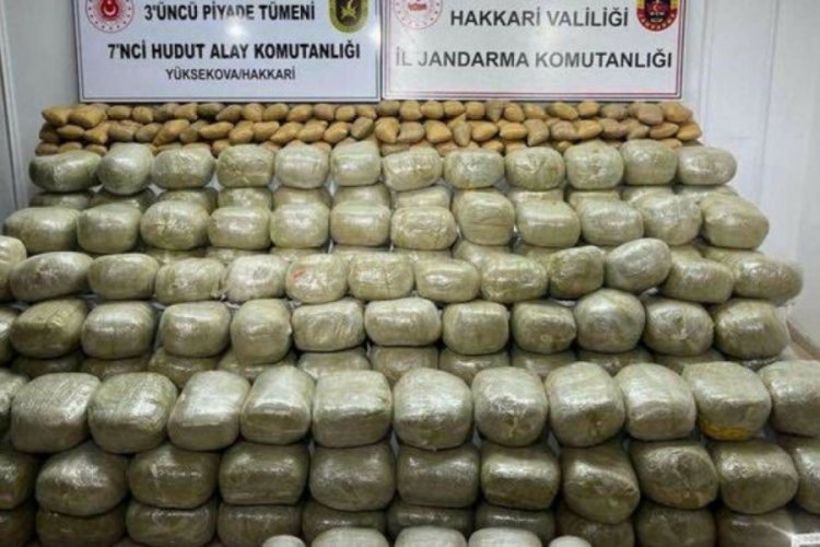 Hakkari'de arazide 650 kilo uyuşturucu ele ge&ccedil;irildi