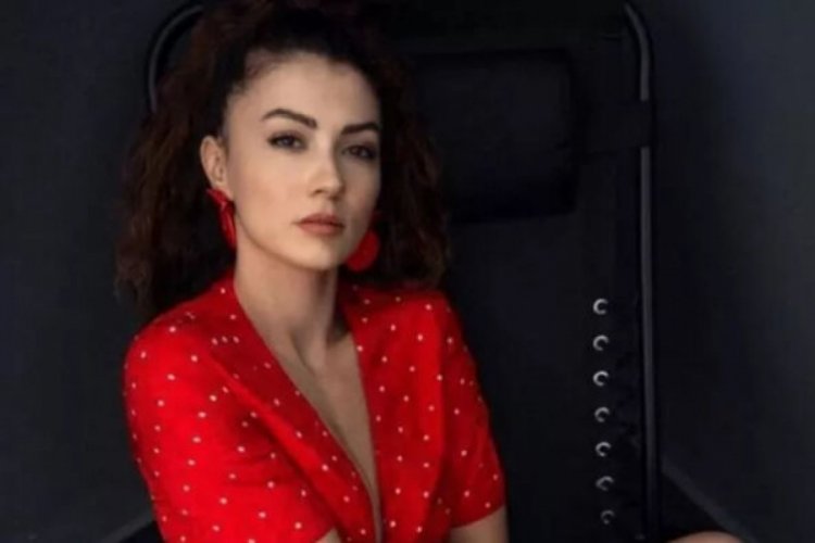 Burcu &Ouml;zberk ile Nicolo Zaniolo aşkı İtalyan basınına yansıdı