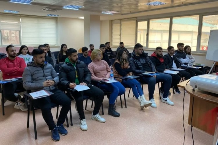Elazığ'da boks aday hakemlik kursu s&uuml;r&uuml;yor