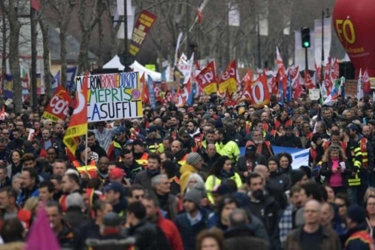 Fransa'daki protestolarda 120 kişi g&ouml;zaltına alındı