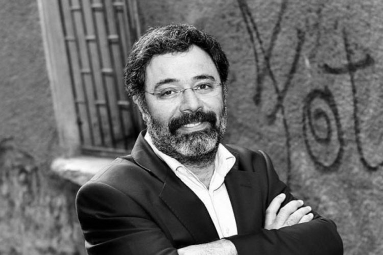 Ahmet &Uuml;mit'in kitabı 'm&uuml;stehcen' ilan edildi