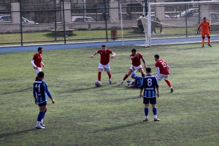 Yenimahalle Belediyespor namağlup liderlik koltuğuna oturdu
