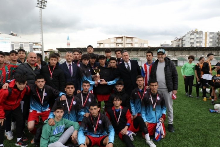 Aydın'da futbol turnuvası sona erdi, &ouml;ğrenciler kıyasıya m&uuml;cadele etti
