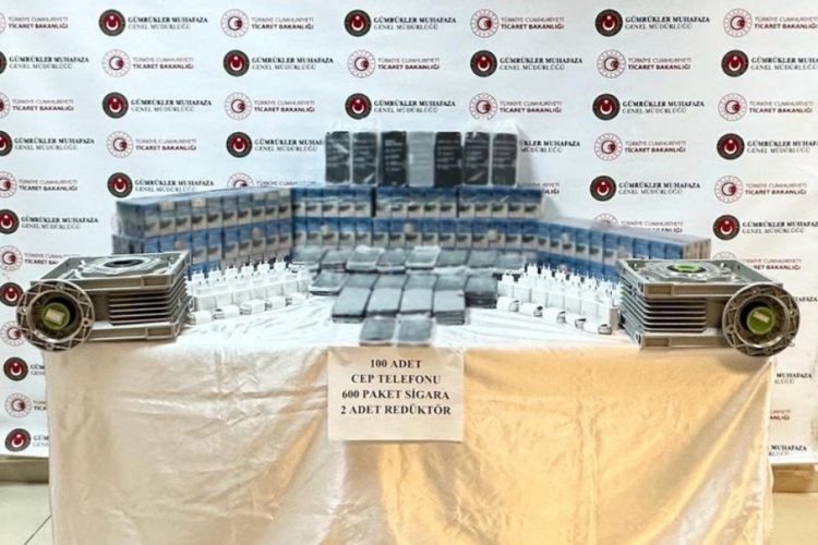 G&uuml;mr&uuml;k kapısında 1 milyon 200 bin liralık ka&ccedil;ak eşya ele ge&ccedil;irildi