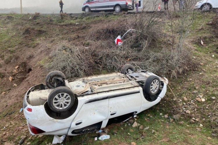 Tunceli'de otomobil şarampole yuvarlandı: 3 yaralı