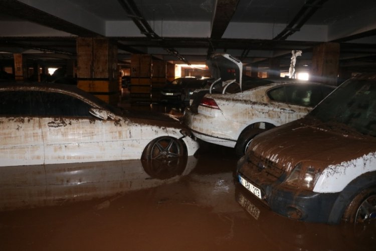 Şanlıurfa'da otoparklar ara&ccedil; mezarlığına d&ouml;nd&uuml;