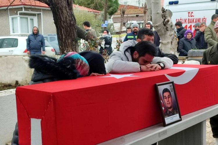 Şırnak'ta s&ouml;zleşmeli er kalp krizinden hayatını kaybetmişti: Toprağa verildi