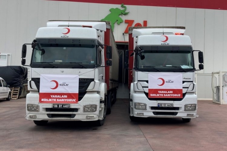 T&uuml;rk Kızılay İzmir'den deprem b&ouml;lgesine 16 tır konserve gıda