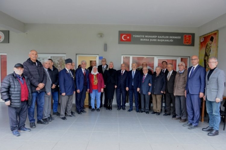 Bursa'da Başkan Erdem şehit yakınları ve gazilere destek s&ouml;z&uuml; verdi