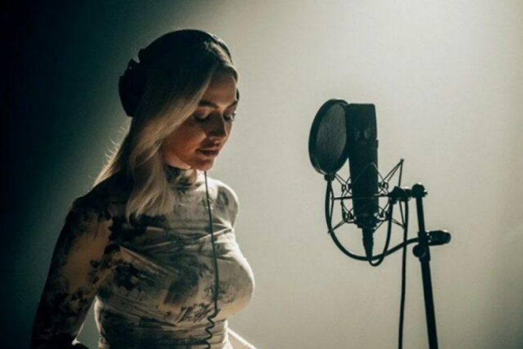 Hadise: Hala i&ccedil;im yanıyor
