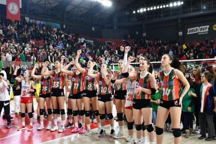 Karşıyaka play-off iddiasını devam ettirmek istiyor