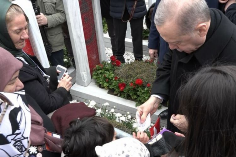 Cumhurbaşkanı Erdoğan, Minik Poyraz'ın isteğini kırmadı