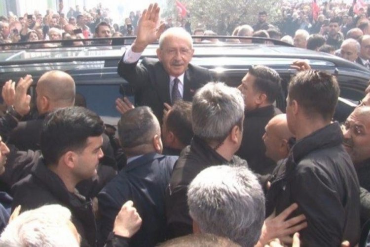 Kemal Kılı&ccedil;daroğlu'na İzmir'de miting gibi karşılama!