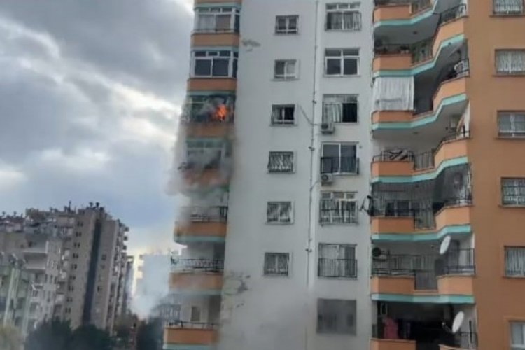 Adana'da ev tadilatında &ccedil;ıkan yangın panik yarattı