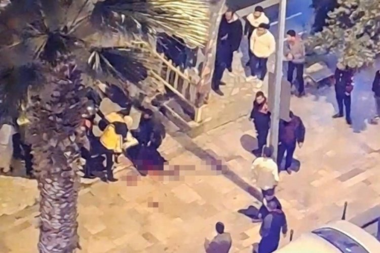 Denizli'de birbirlerini acımasızsa bı&ccedil;akladılar