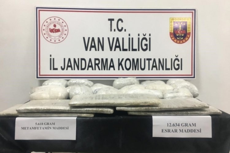 Van'da mezarlık i&ccedil;erisinde 18 kilo uyuşturucu ele ge&ccedil;irildi