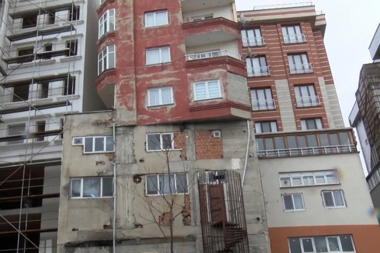 İstanbul'da sosyal medyaya &ccedil;ok konuşulan bina yıkılacak
