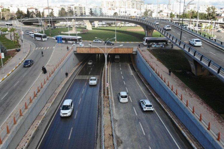 Selde 5 kişinin hayatını kaybettiği kavşak trafiğe a&ccedil;ıldı