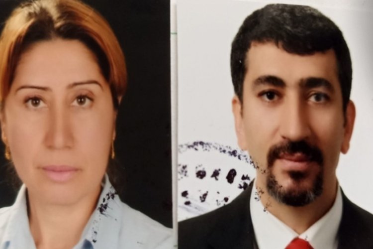 Eşini ve annesini &ouml;ld&uuml;rd&uuml;kten sonra koltukta oturup polisi bekledi