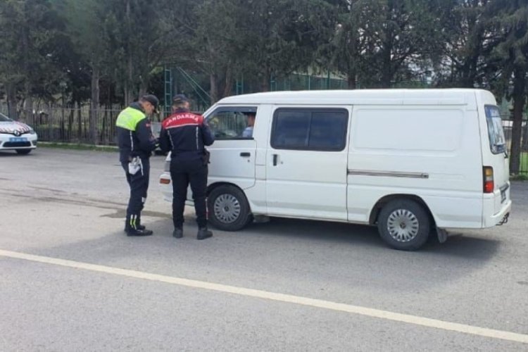 Balıkesir'de dev ka&ccedil;ak t&uuml;t&uuml;n operasyonu