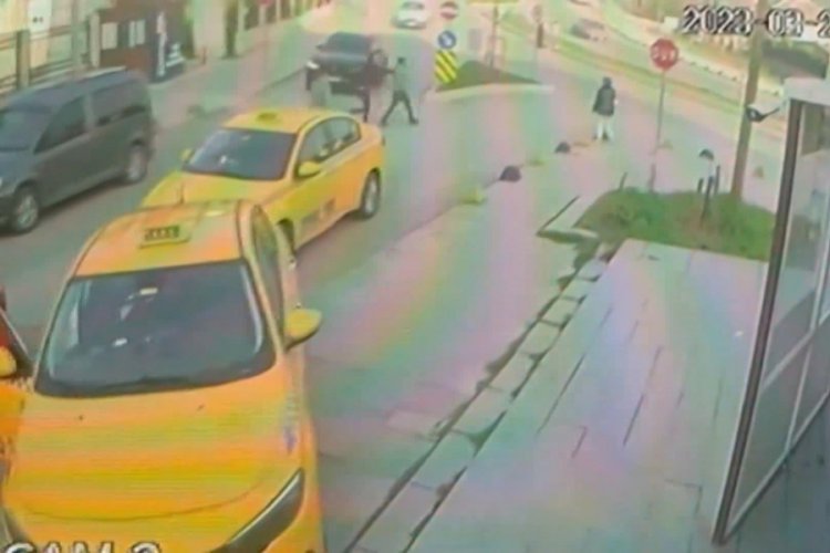 İstanbul'da taksiciden "T&uuml;m g&uuml;n bize &ccedil;alışacaksın" diyen ş&uuml;phelilere meydan dayağı