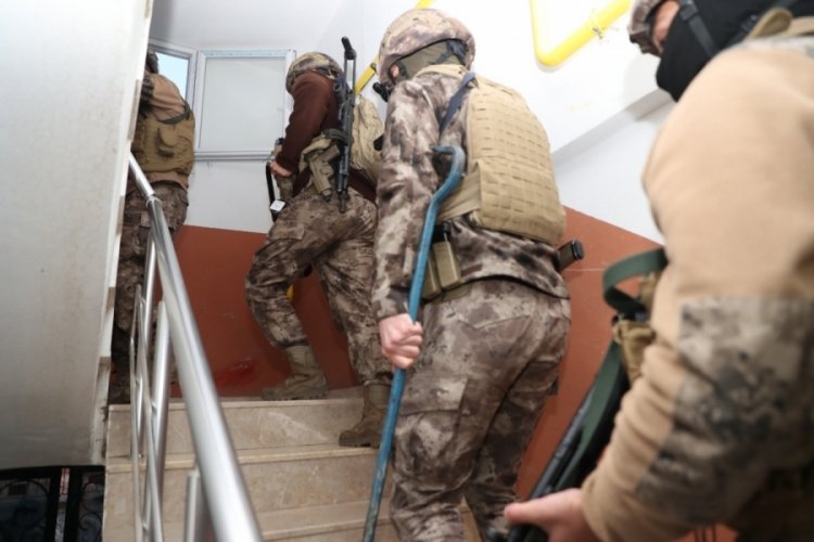 Mersin'de yasa dışı silah ticareti operasyonu