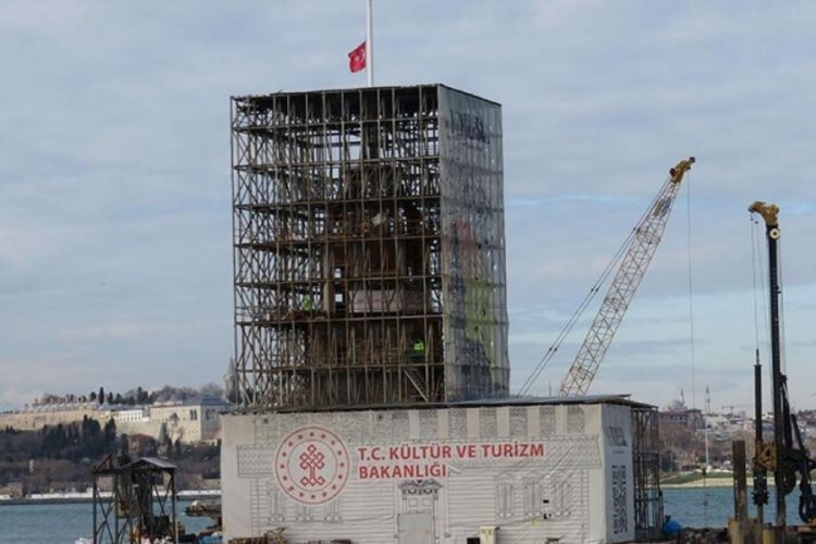 Kız Kulesi'nin duvarlarından midye kabuğu &ccedil;ıktı