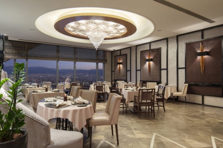 Skylight Restaurant ile Bursa manzaralı iftar deneyimi