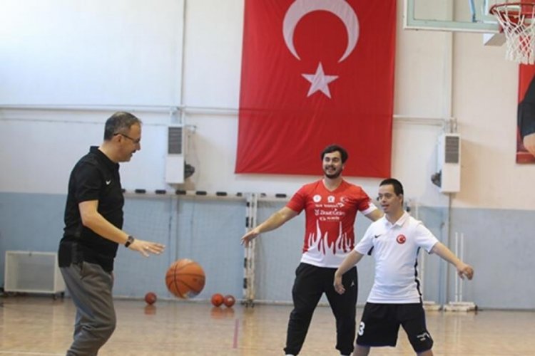 Bakan Kasapoğlu: Pırıl pırıl arkadaşlarımızın her zaman farkındayız