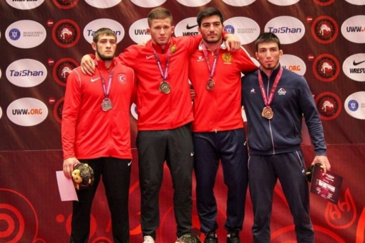 BAR&Uuml;'l&uuml; milli sporcu Muhammed Gimri g&uuml;m&uuml;ş madalya aldı
