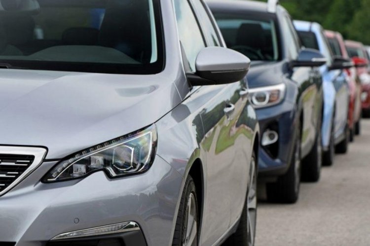 Sıfır otomobilde yeni rekor!
