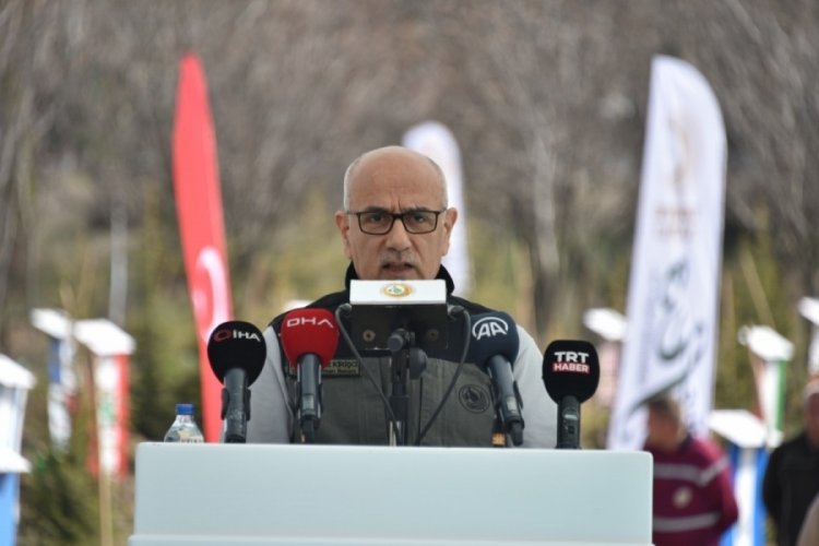 Depremzedelerin anısına hatıra ormanı kuruldu