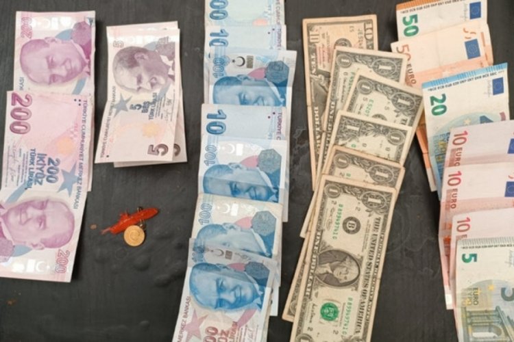Adıyaman'daki temizlik g&ouml;revlisi bulduğu parayı polise teslim etti