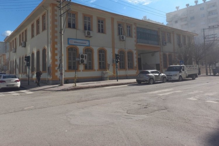 Devlet Bah&ccedil;eli'nin okuduğu 112 yıllık tarihi okul restore edilecek