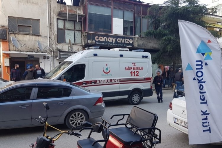 Sakarya Sapanca'da sokak ortasında silahlı saldırı