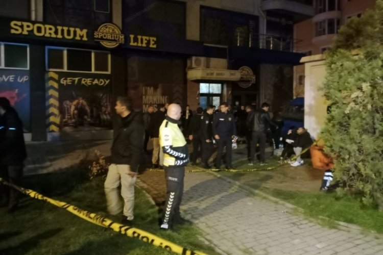 Aydın'da kızını darp eden kocasına sinirlenip balkondan atlayıp canından oldu