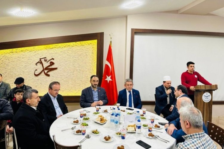 Bursa'da Kur'an Kursu'nda hafızlığı bitiren &ouml;ğrenciler i&ccedil;in program d&uuml;zenlendi