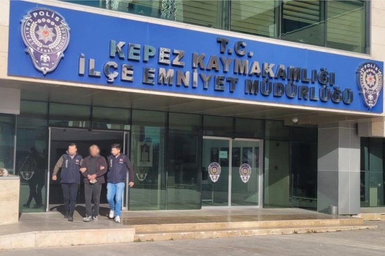 Antalya'da hapis cezası bulunan 2 kişi yakalandı