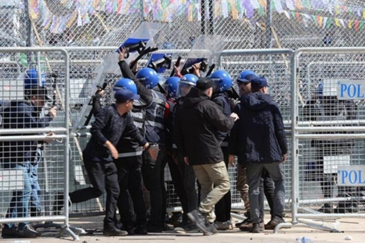 Diyarbakır'daki nevruz etkinliğine soruşturma