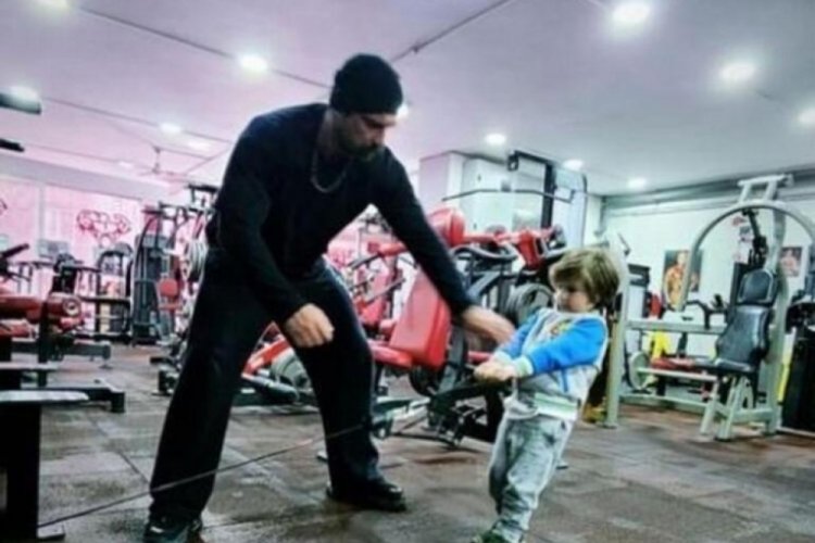 İbrahim &Ccedil;elikkol oğlu Ali ile antrenman anlarını paylaştı