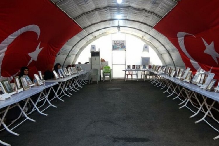 Diyarbakırlı ailelerin evlat n&ouml;beti devam ediyor