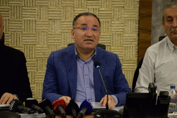 Bakan Bozdağ'dan depremzedeler i&ccedil;in a&ccedil;ıklama: Sahip olduğunuz haklar kaybolmamaktadır