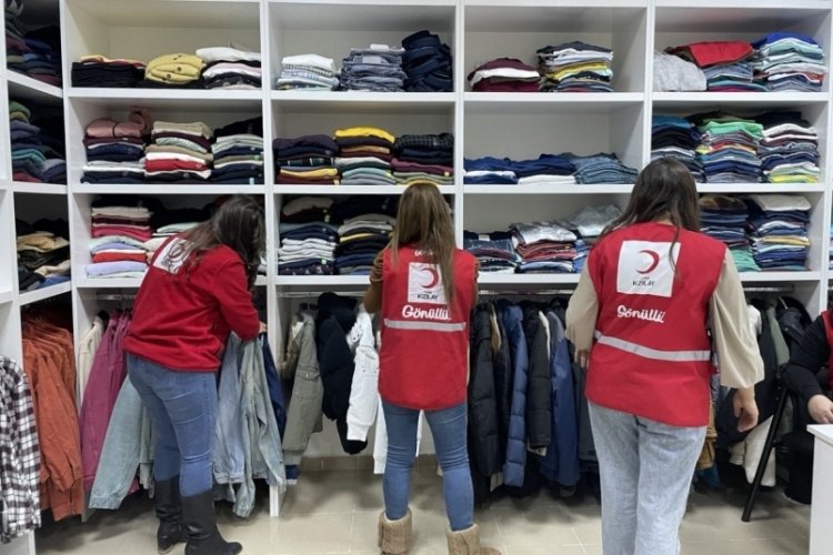 Kızılay, Niğde'de 9 bin depremzedeye yardım ulaştırdı