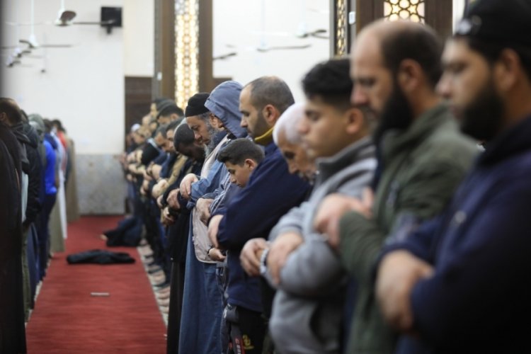 Gazze'de ilk teravih namazı kılındı