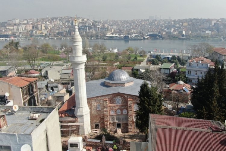 İstanbul'da tarihi yapılar g&uuml;&ccedil;leniyor