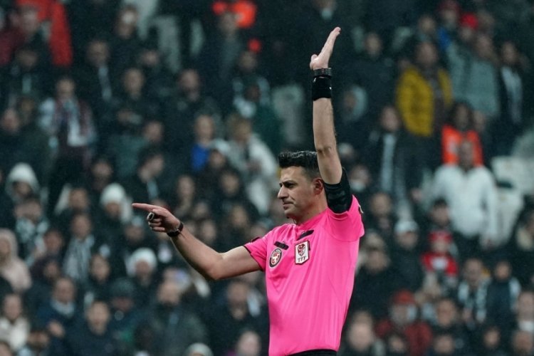 Beşiktaş ma&ccedil;larında en &ccedil;ok d&uuml;d&uuml;k Ali Şansalan &ccedil;aldı