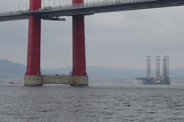 Dev sondaj platformu &Ccedil;anakkale K&ouml;pr&uuml;s&uuml;'n&uuml;n altından ge&ccedil;irildi